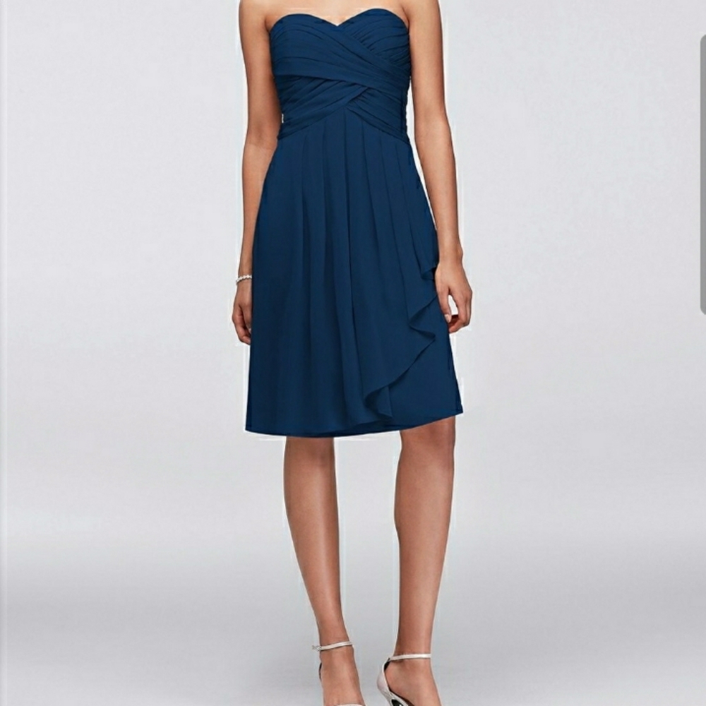 David's Bridal Crinkle Chiffon dress with Cascade Size 4